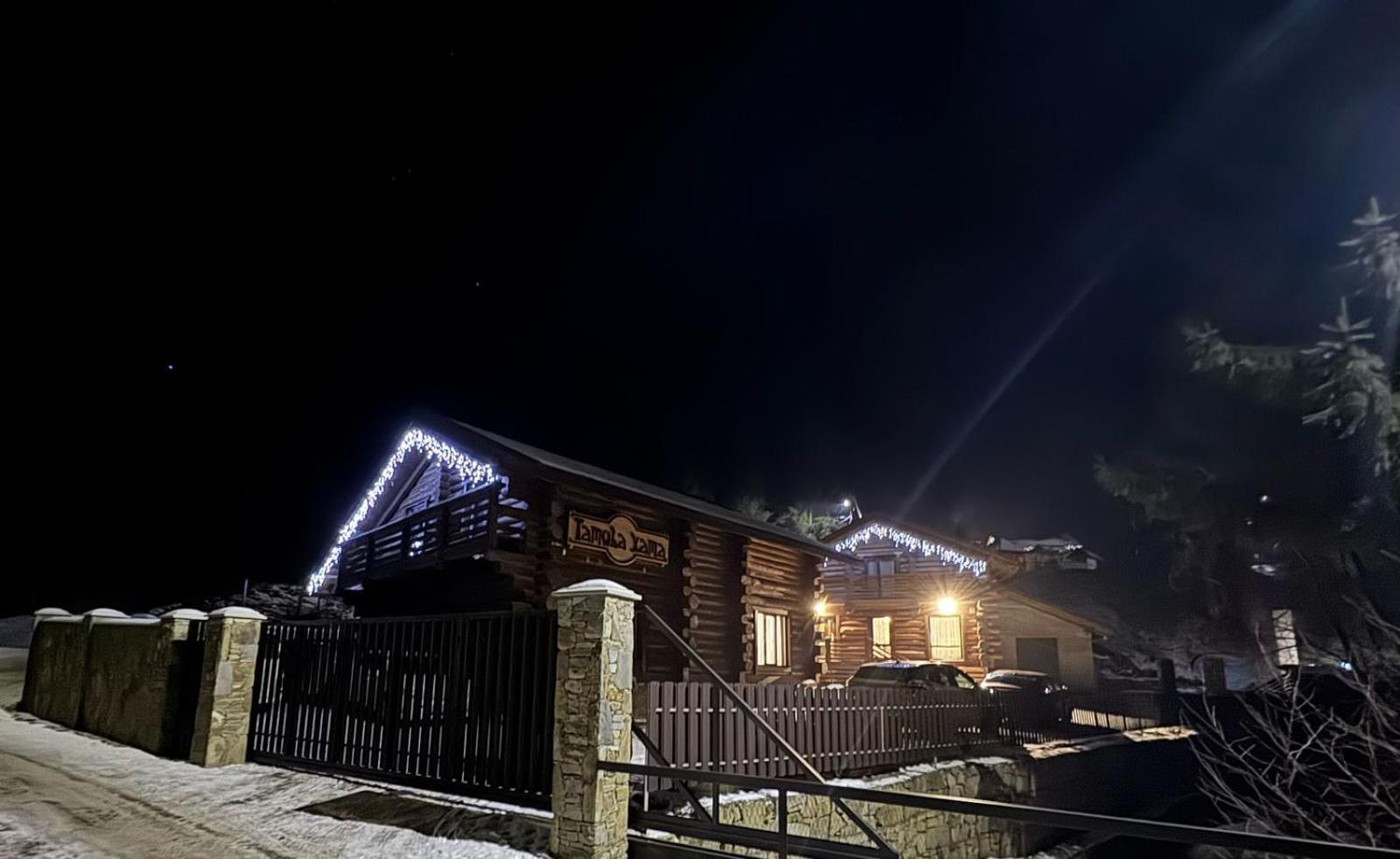 Tatova Hata Jablunytsja Exteriör bild